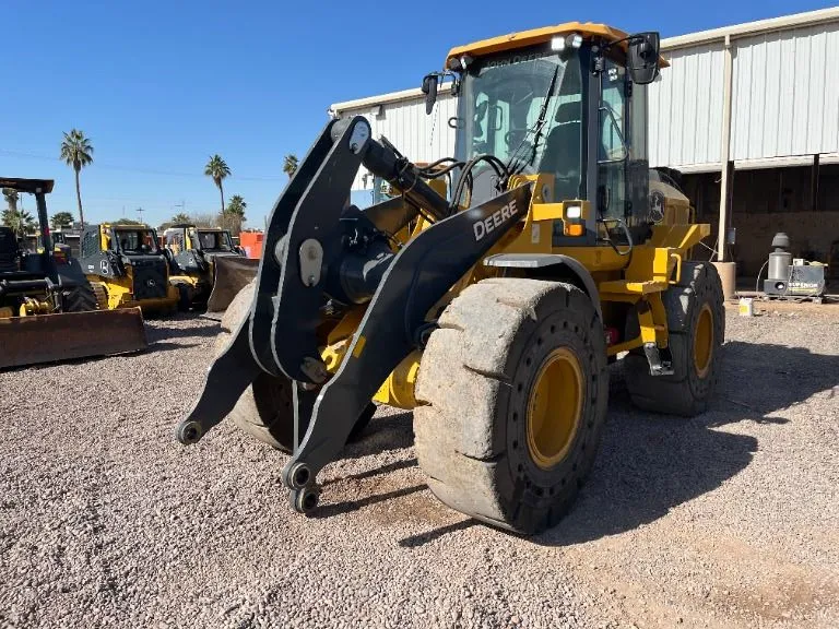 2021 John Deere 544P