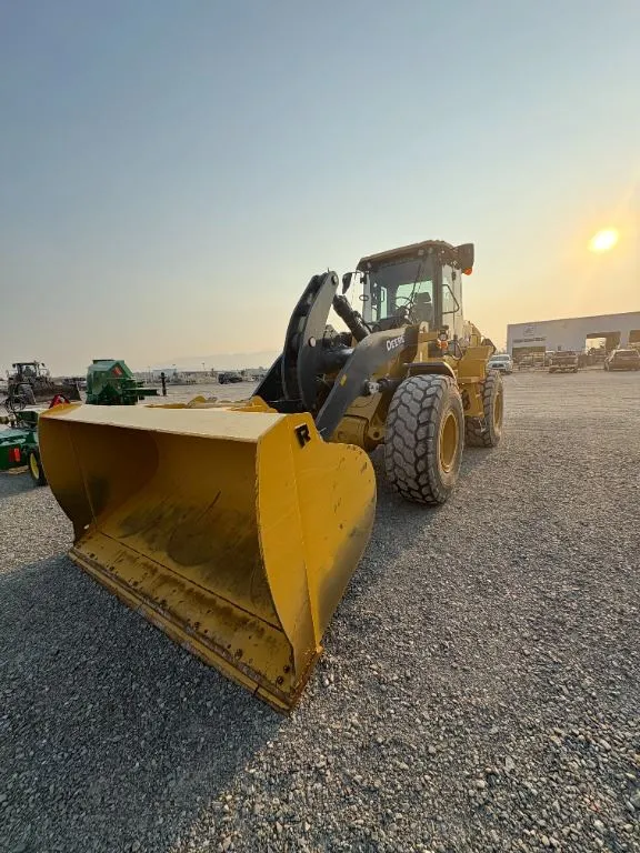 2022 John Deere 624P
