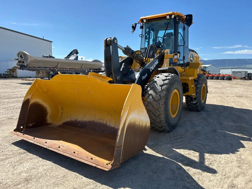 2023 John Deere 624P