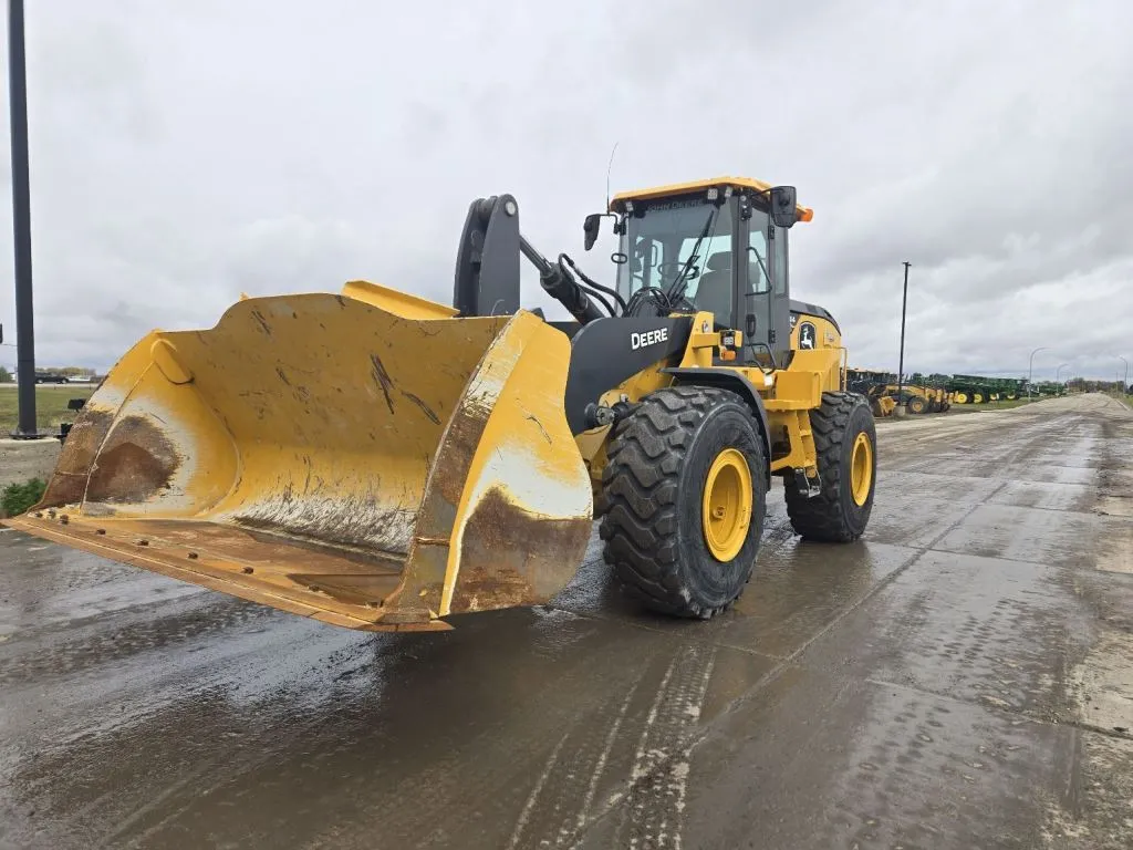 2023 John Deere 644P