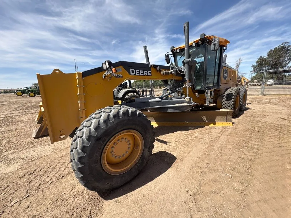 2024 John Deere 672G