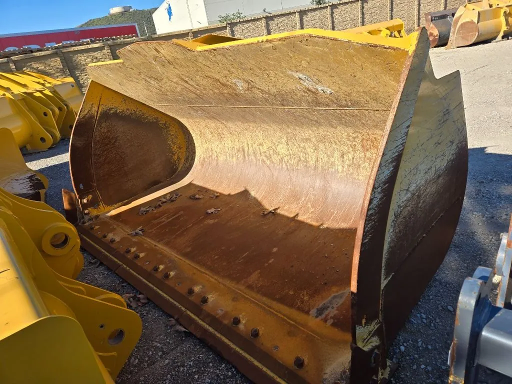 2025 John Deere 844P8.0