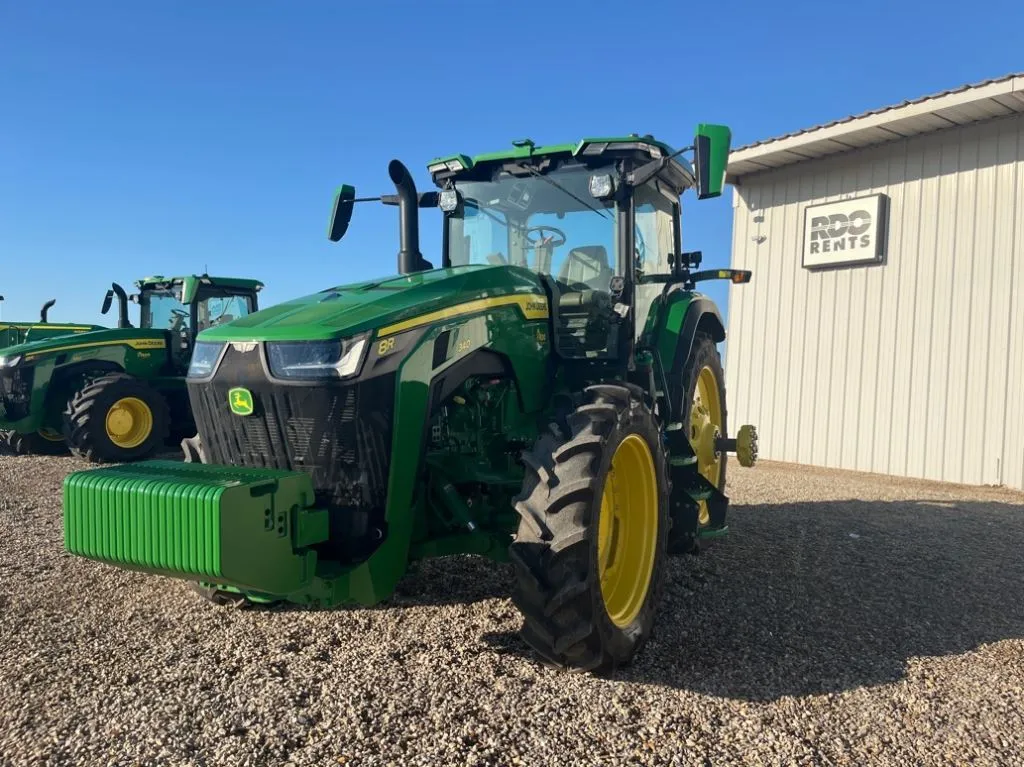 2023 John Deere 8R 340