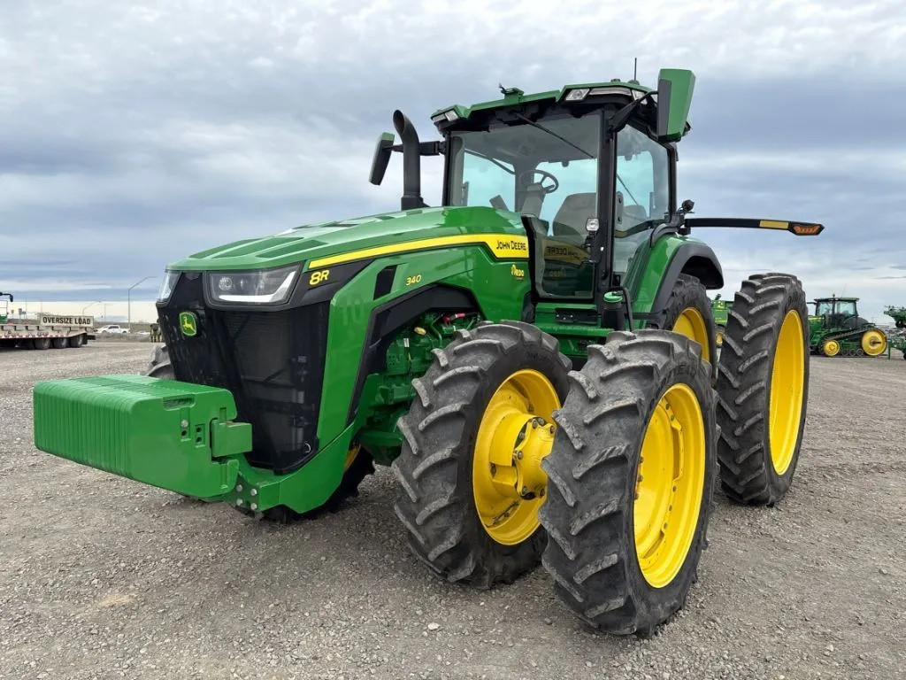 2022 John Deere 8R 340