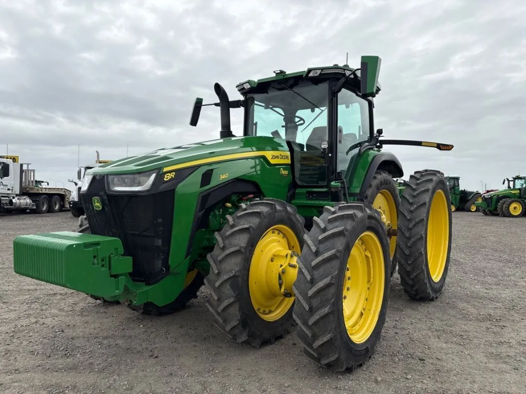 2023 John Deere 8R 340
