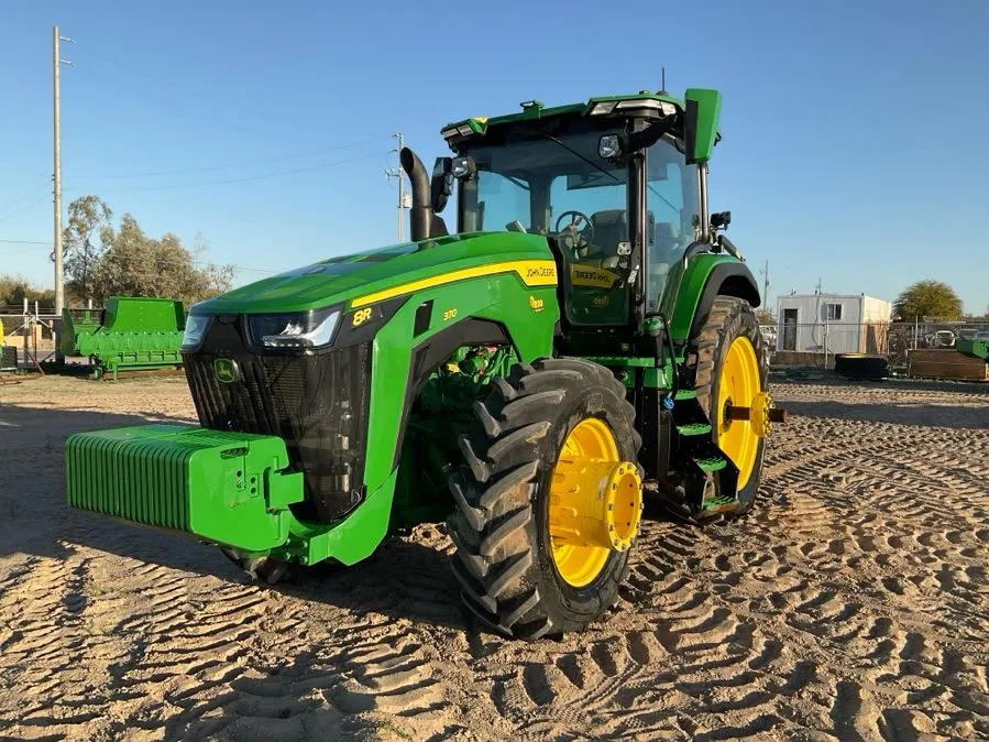 2023 John Deere 8R 370