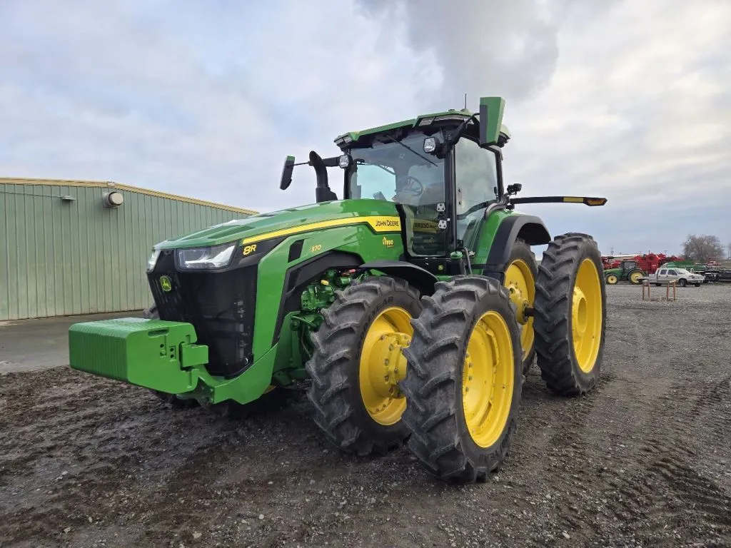 2024 John Deere 8R 370
