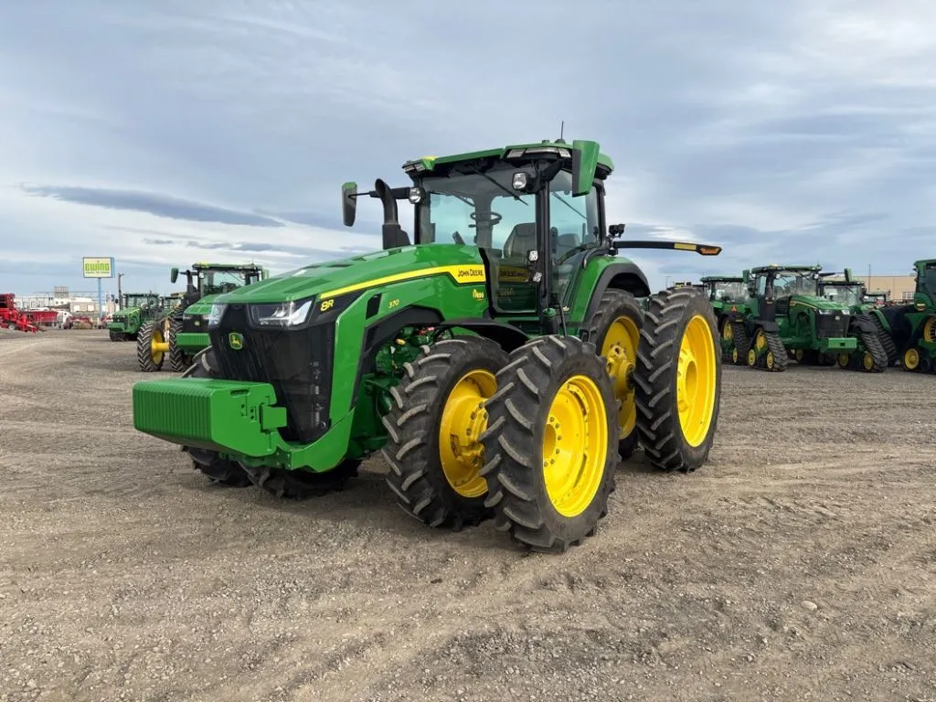 2025 John Deere 8R 370