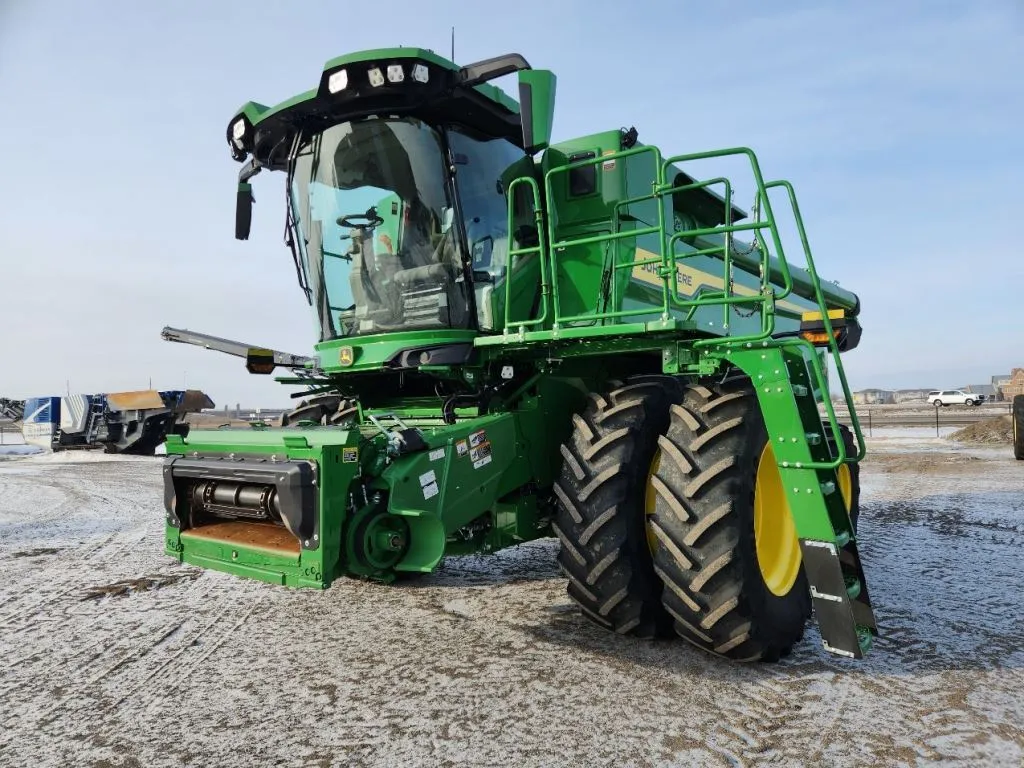 2025 John Deere S7 800