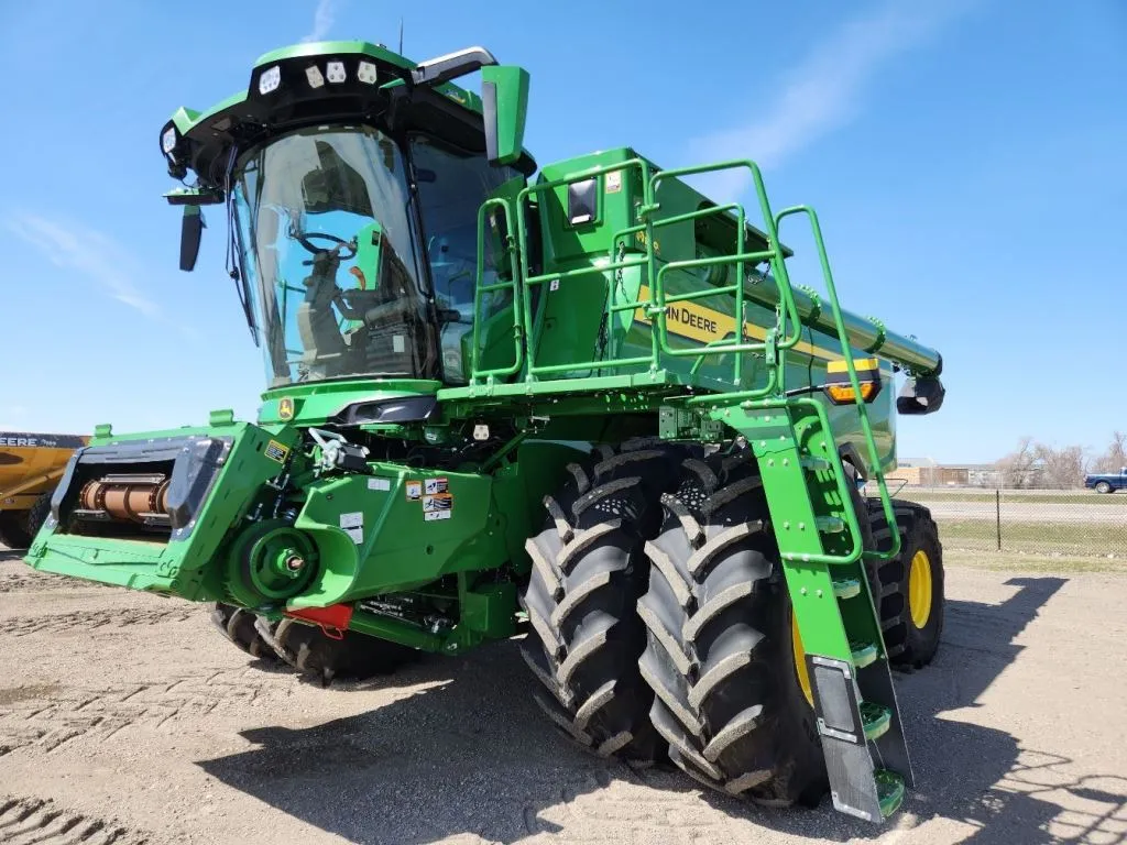 2025 John Deere S7 800