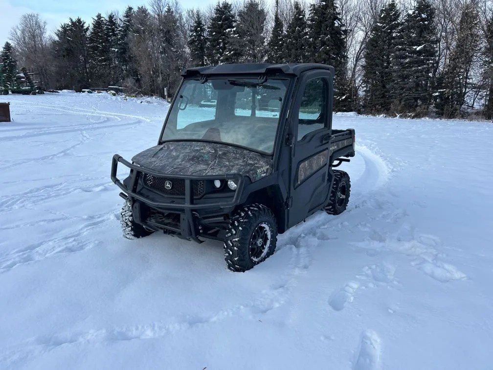 2022 John Deere XUV835M
