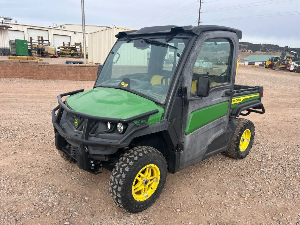 2021 John Deere XUV835M