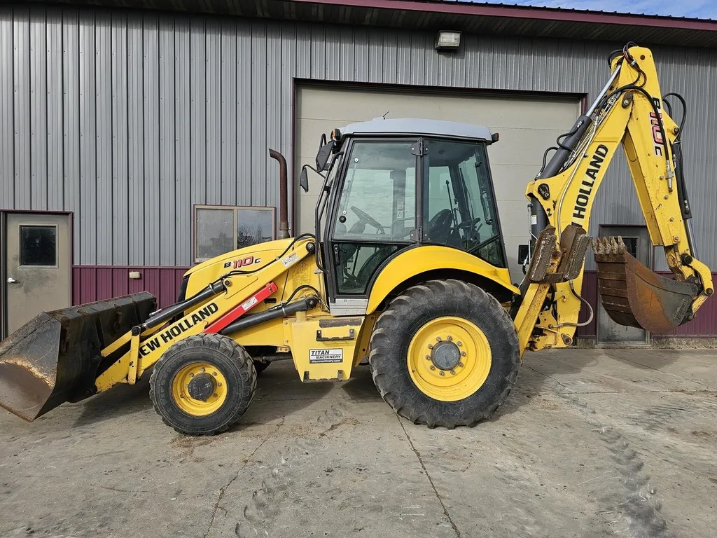 2012 New Holland B110C