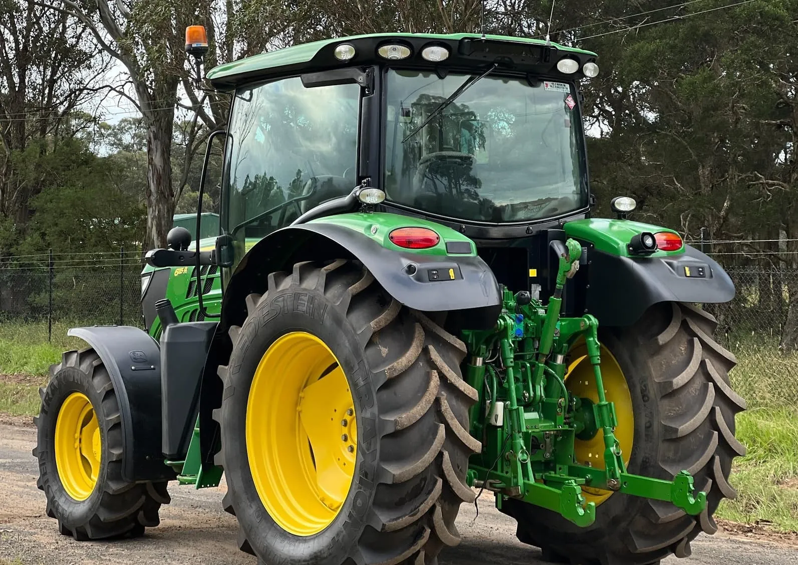 2014 John Deere 6115R