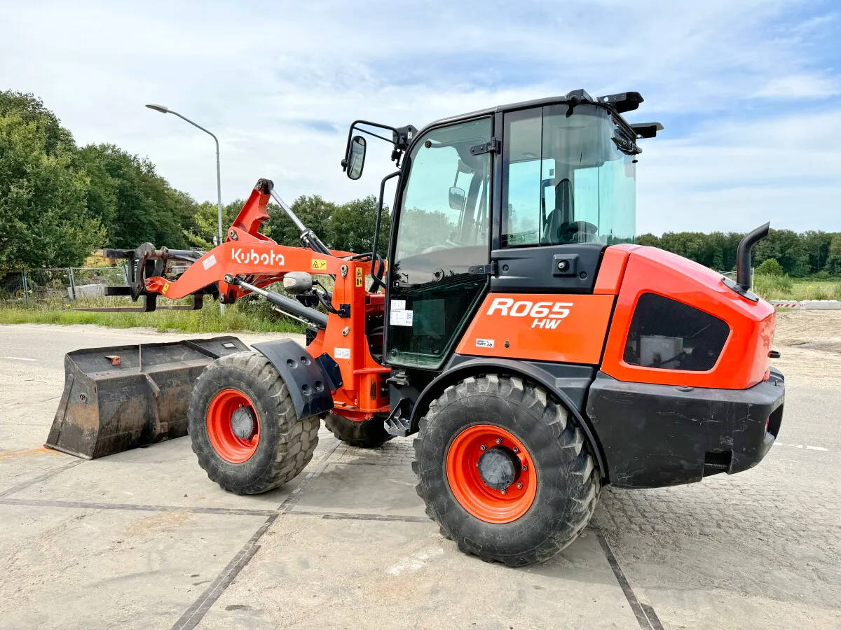2018 Kubota R065