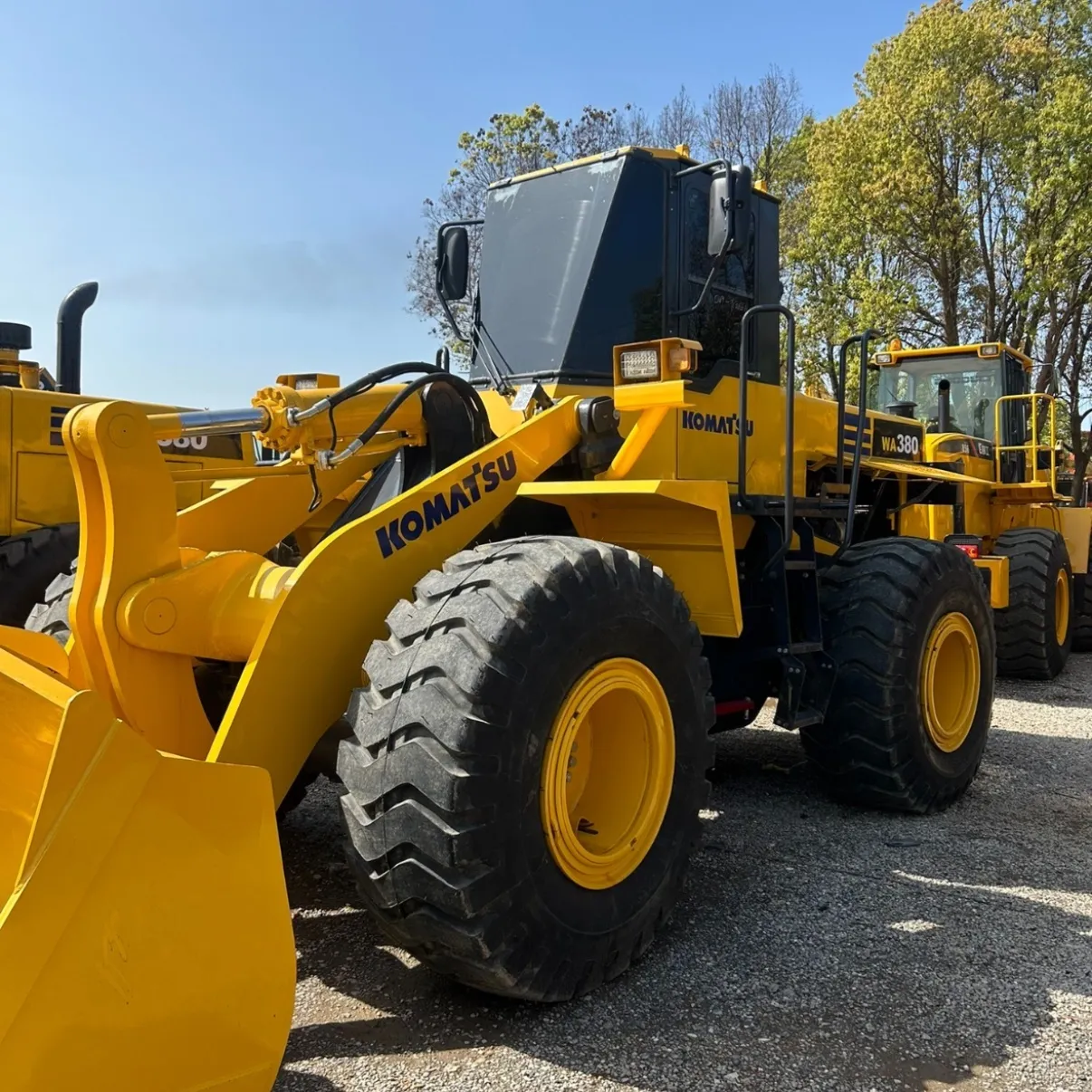 Komatsu Wa380