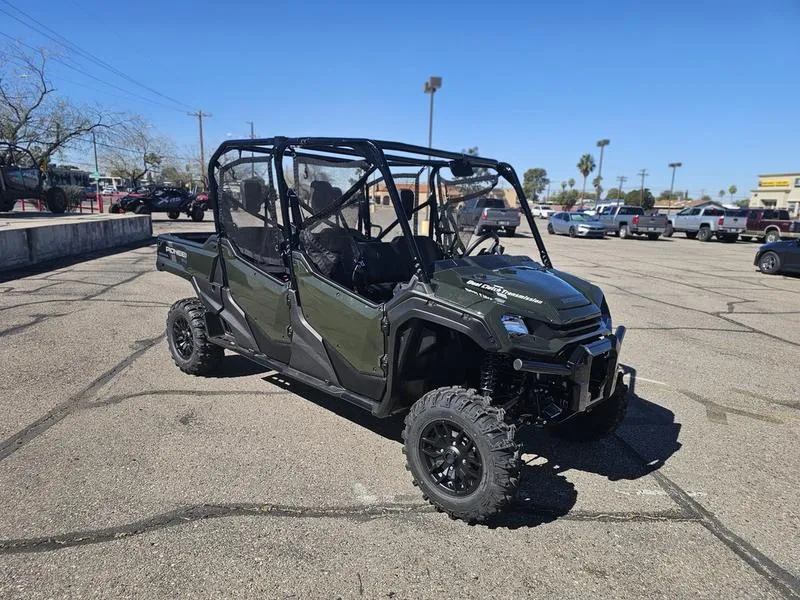 2025 Honda Pioneer 1000-6 Deluxe Crew