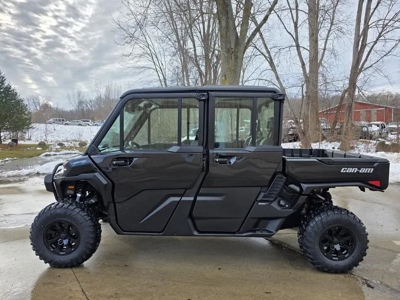 2026 Can-Am Defender MAX XT CAB HD11 With 10.25 in.display