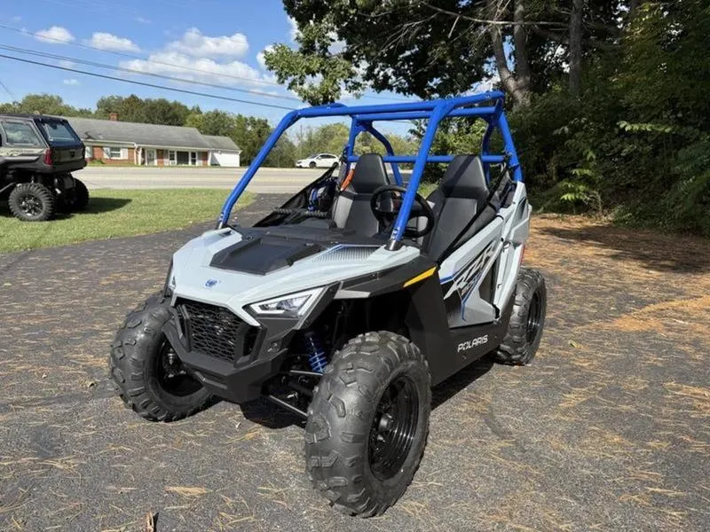 2026 Polaris RZR 200 EFI