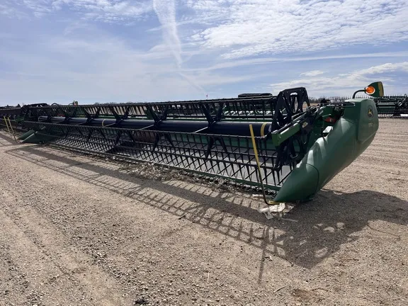 2019 John Deere 735D