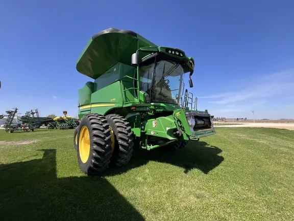 2021 John Deere S770