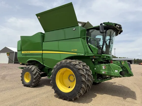 2024 John Deere S770