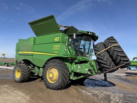 2023 John Deere S780
