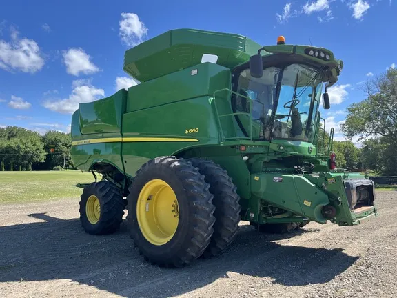 2012 John Deere S660