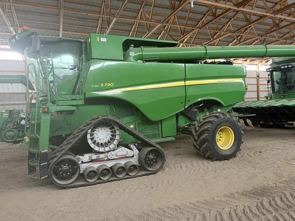 2018 John Deere S790