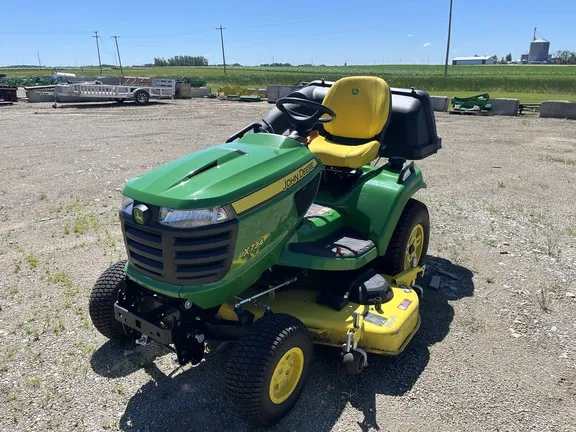 2019 John Deere X734