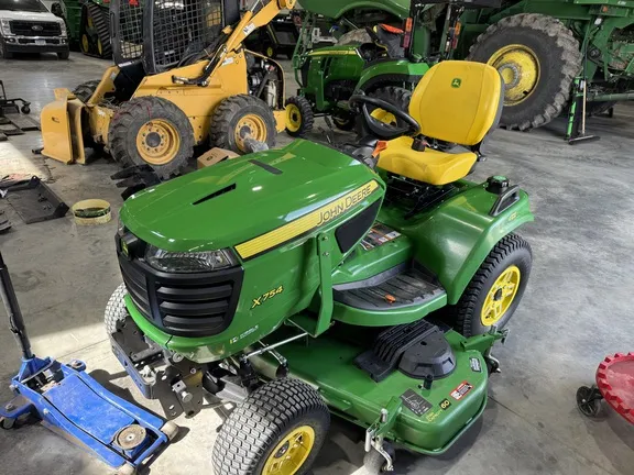 2023 John Deere X754