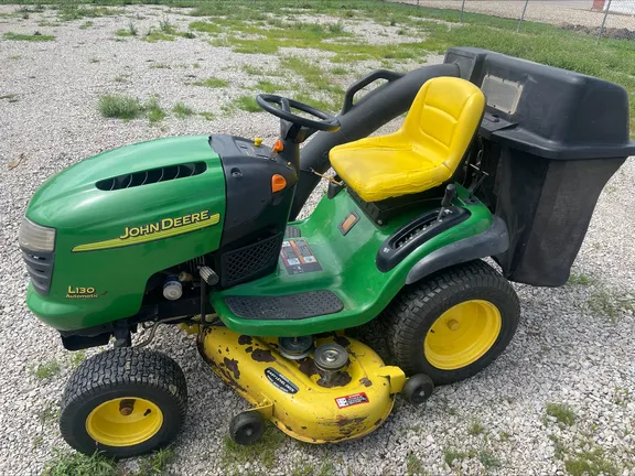 2002 John Deere L130