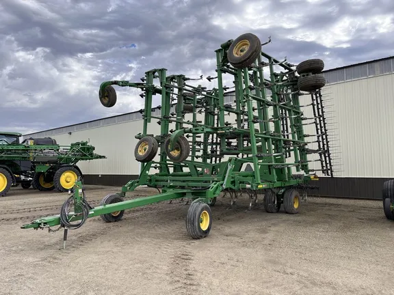 2014 John Deere 2210
