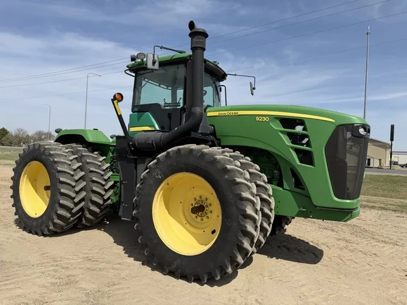 2009 John Deere 9230