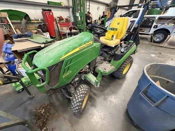 2021 John Deere 1025R
