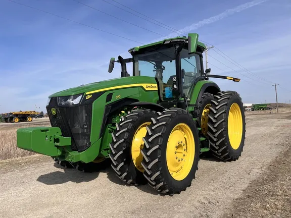 2025 John Deere 8R 370