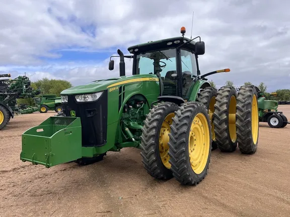 2012 John Deere 8335R