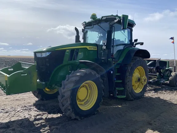 2023 John Deere 7R 210