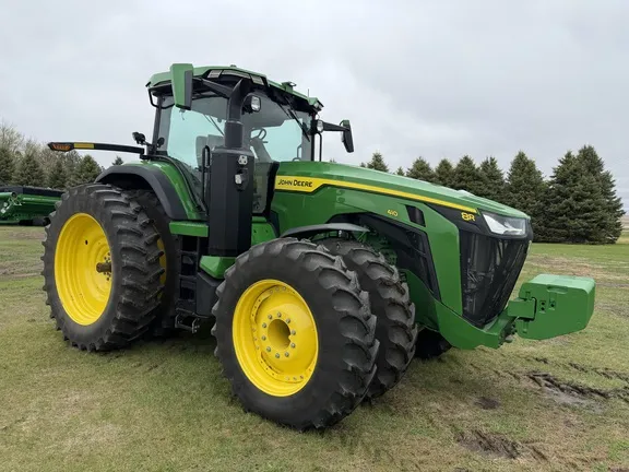 2023 John Deere 8R 410