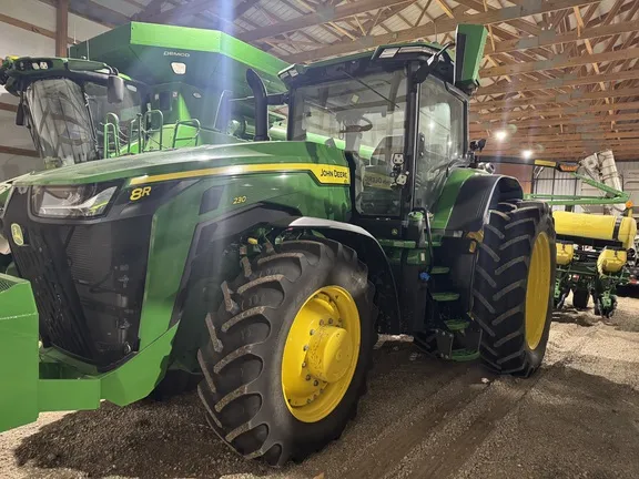 2024 John Deere 8R 230