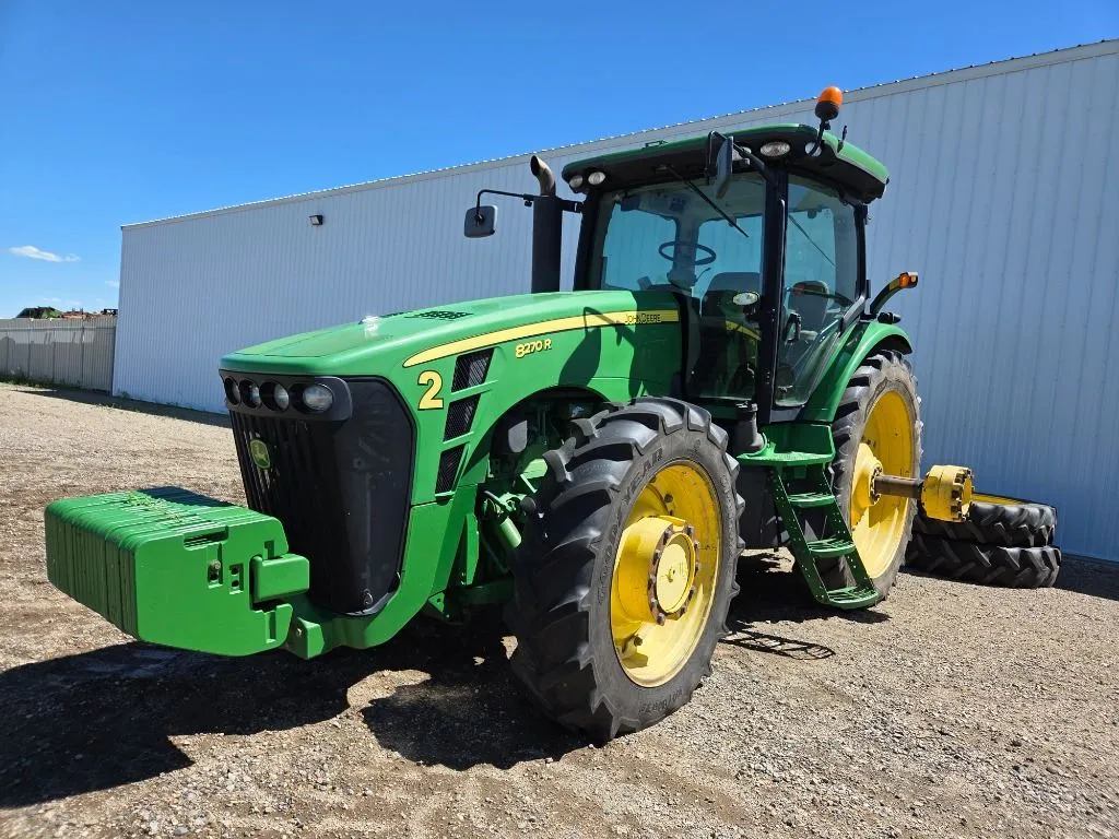 2010 John Deere 8270R