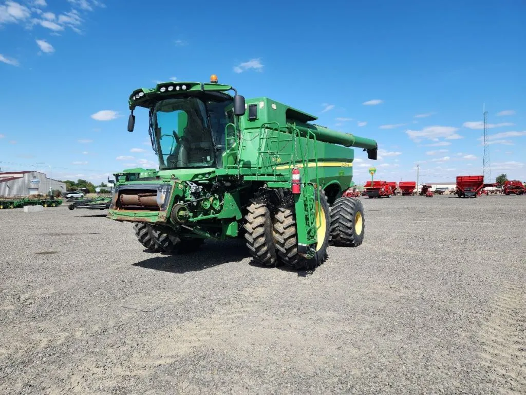 2012 John Deere S680