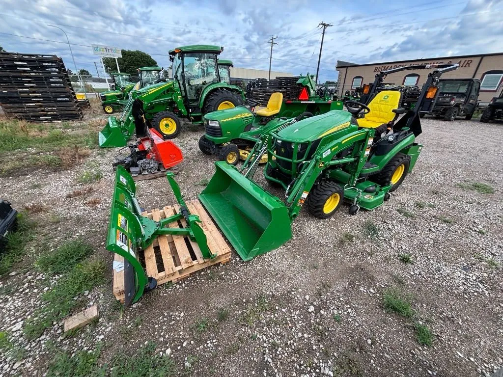2021 John Deere 1025R