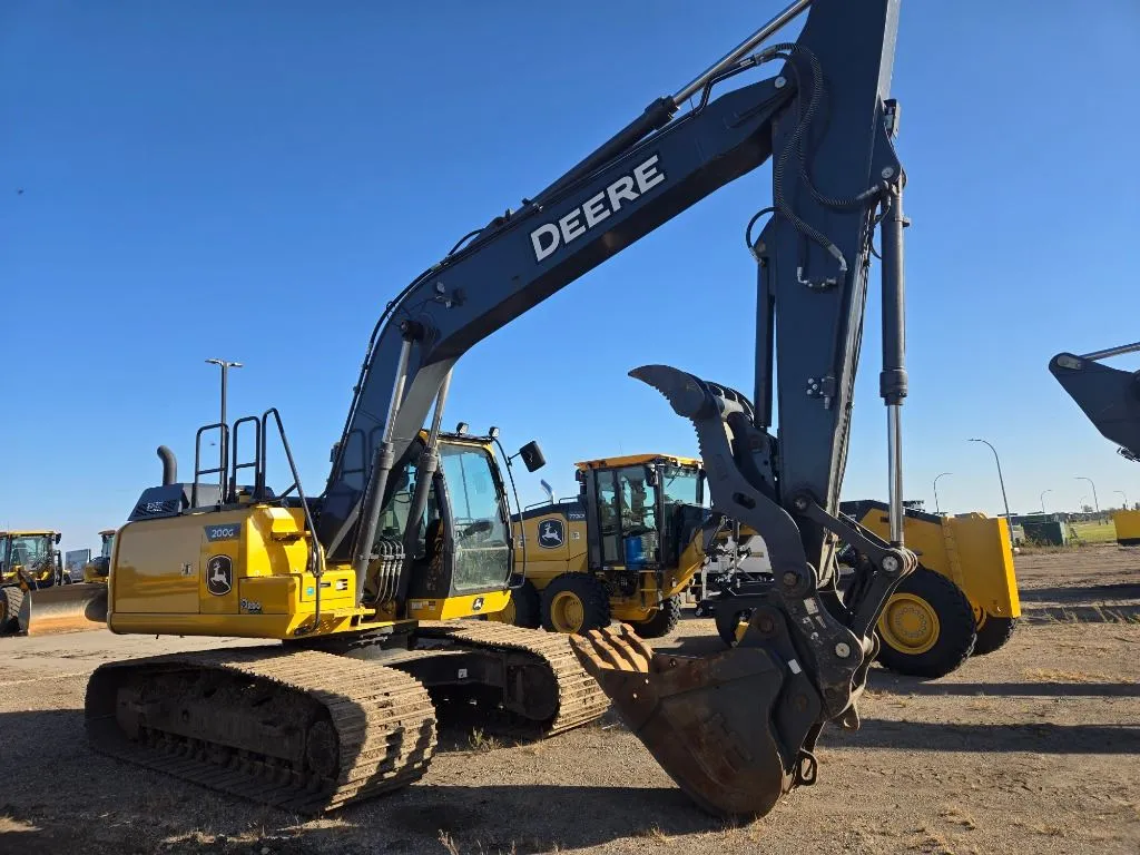 2022 John Deere 200G