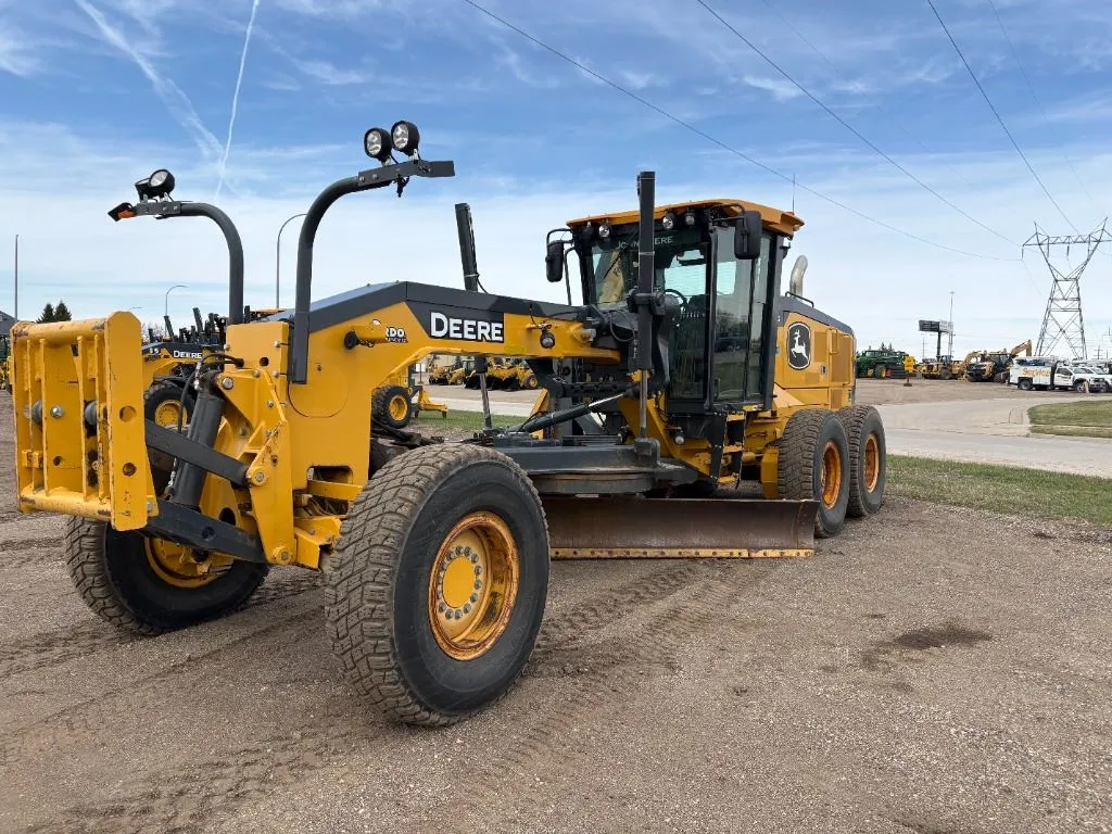 2022 John Deere 772G