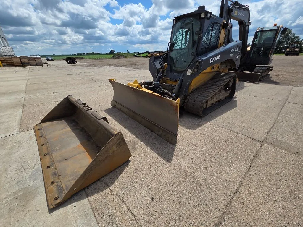 2023 John Deere 333G