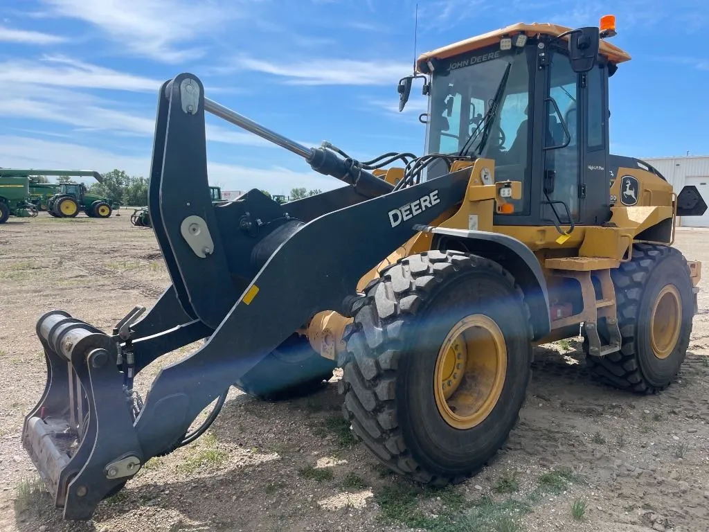 2023 John Deere 524P