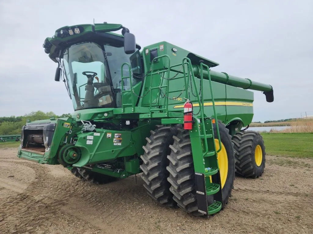 2023 John Deere S780