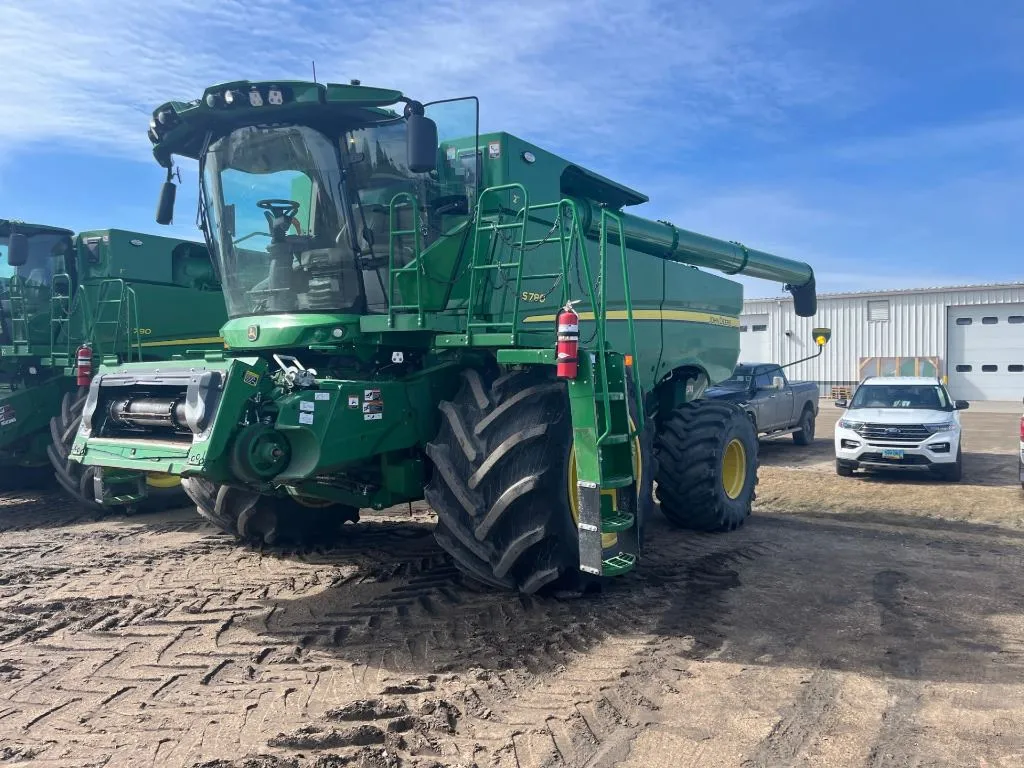 2023 John Deere S780