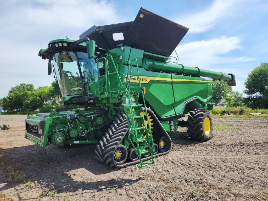 2023 John Deere X9 1100